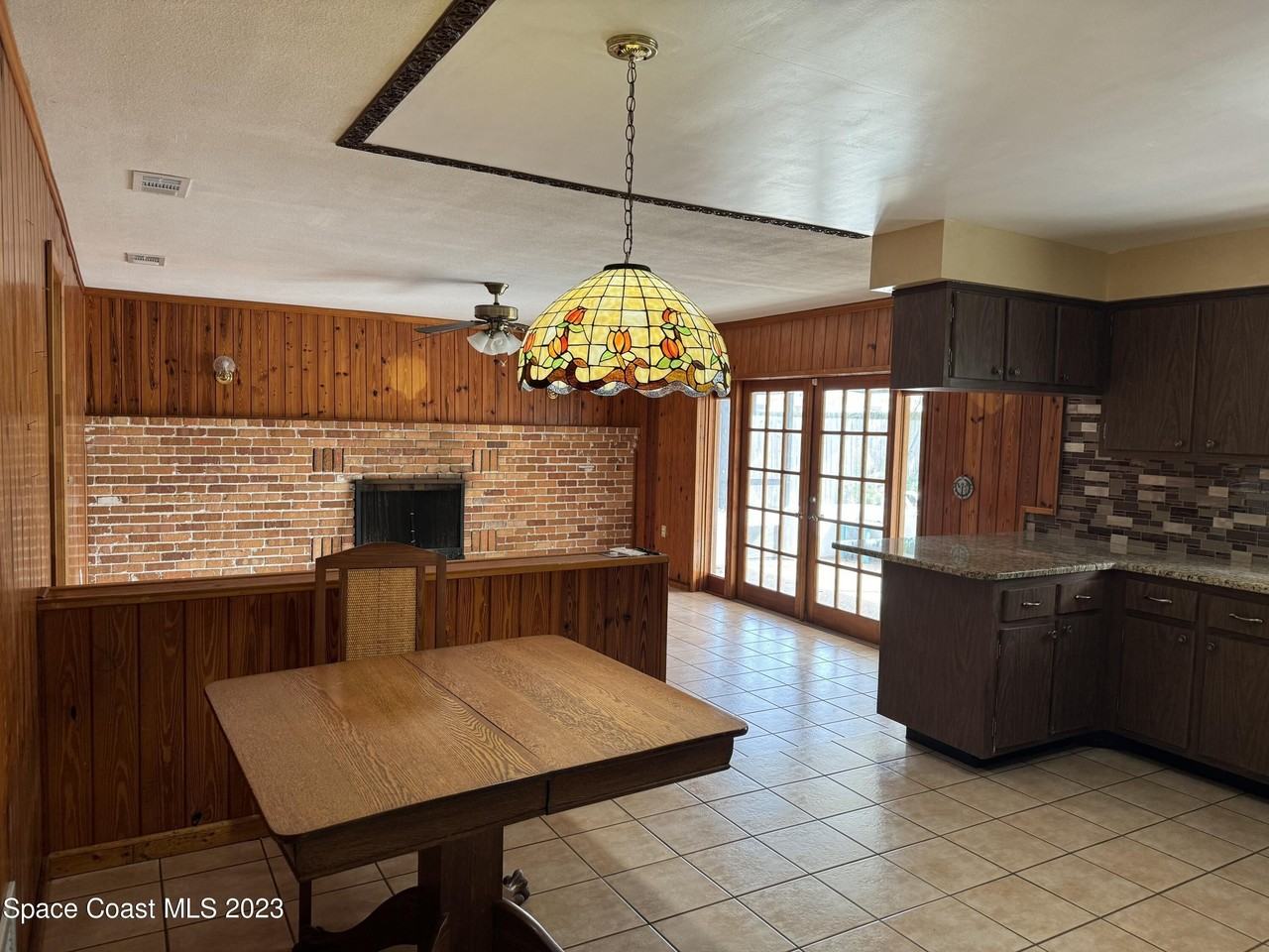 155 Perth Ave - Photo 3 of 29