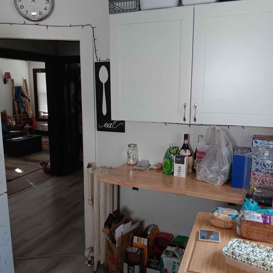 1728 Regent St - Photo 4 of 9