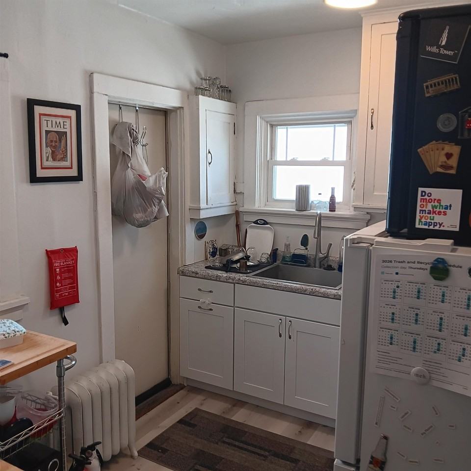 1728 Regent St - Photo 6 of 9