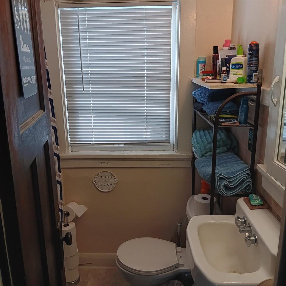 1728 Regent St - Photo 7 of 9