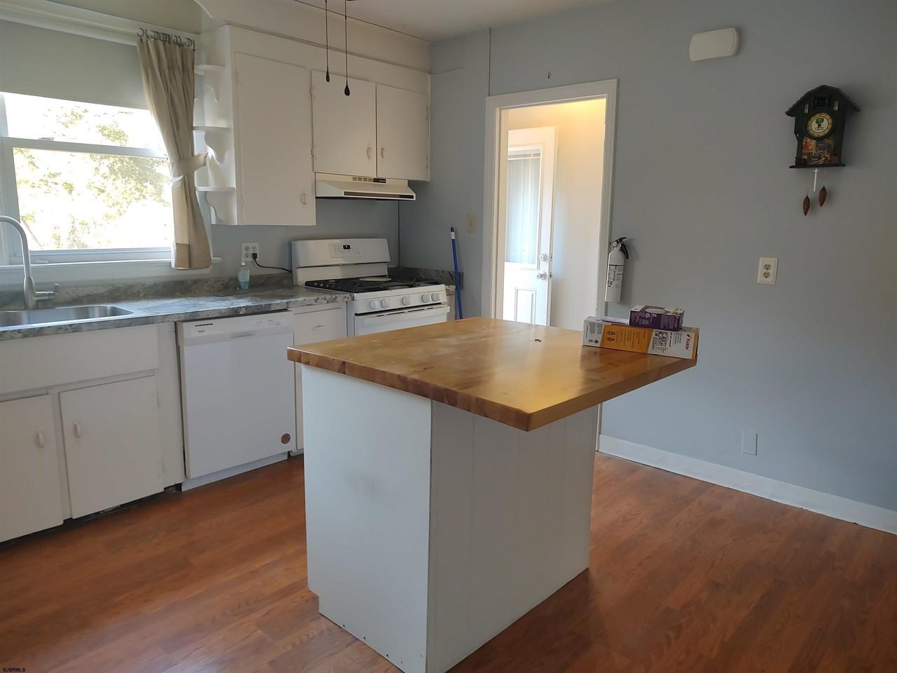 3005 Fernwood Ave - Photo 7 of 18