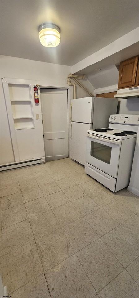 518 Magellan Ave - Photo 2 of 5