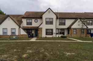 featured image of 3137 Woodlands Dr