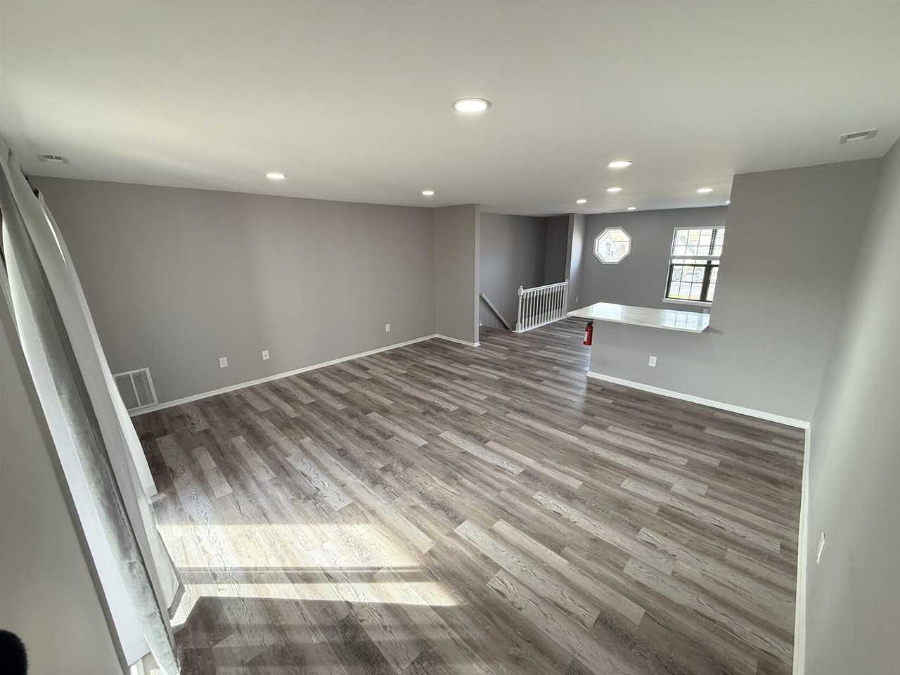 3137 Woodlands Dr - Photo 5 of 14