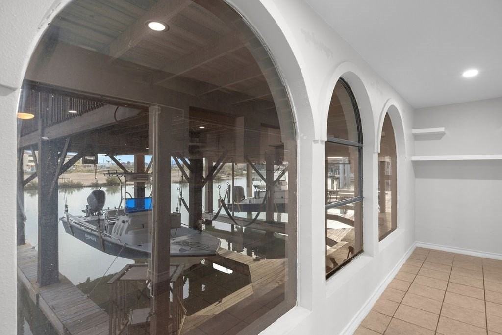 1313 Harbor Island Dr - Photo 5 of 27