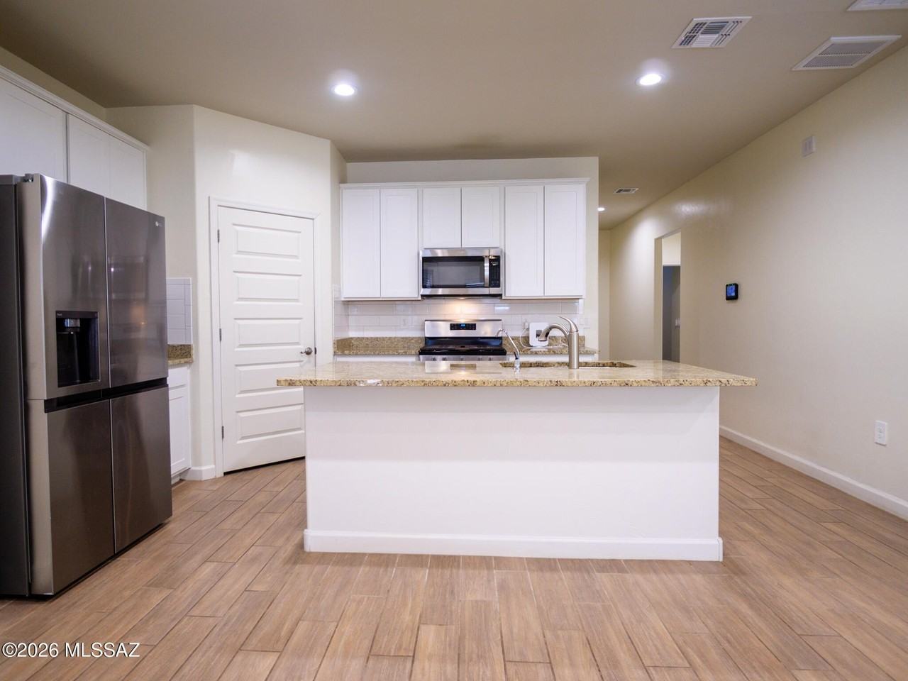 8749 W Baja Fairy Dr - Photo 2 of 31