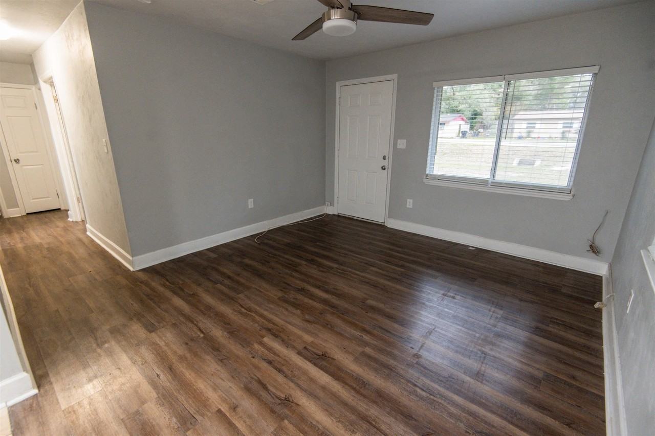 3196 N Ridge Rd - Photo 5 of 19