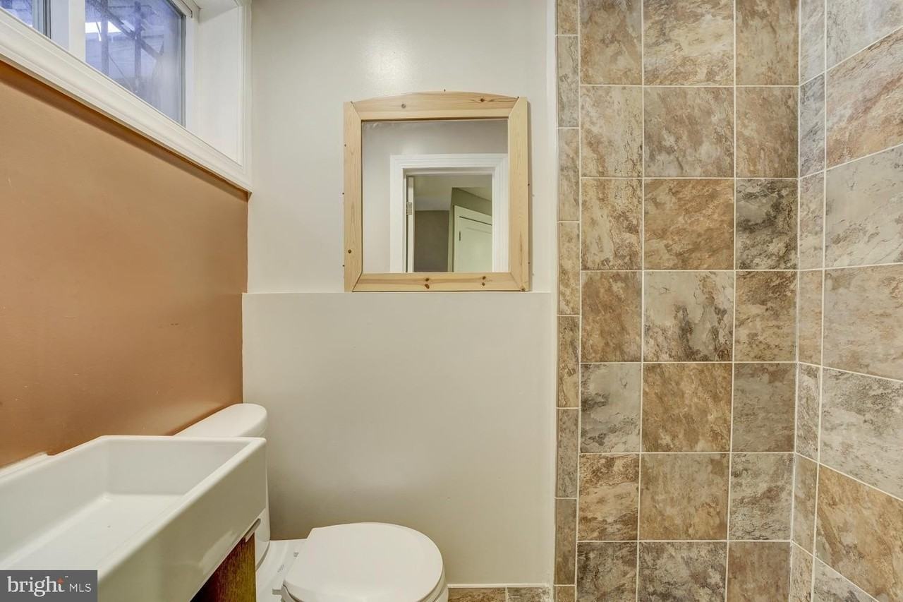 3958 Blaine St Ne - Photo 7 of 18