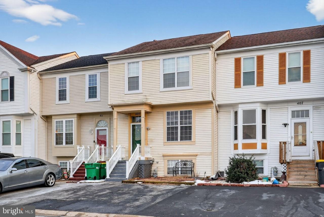 409 Feather Dr - Photo 2 of 29