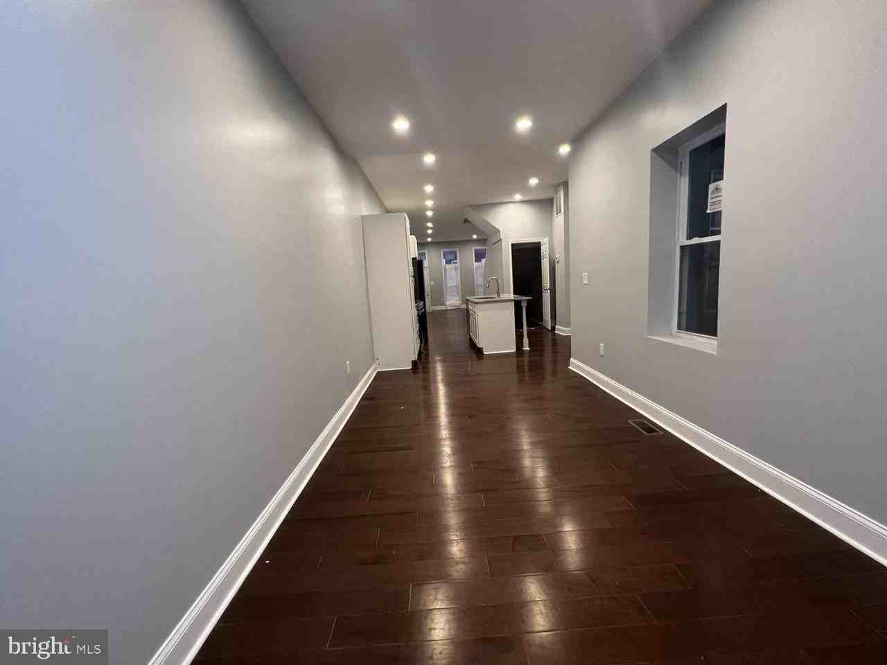 1607 E Biddle St - Photo 7 of 23