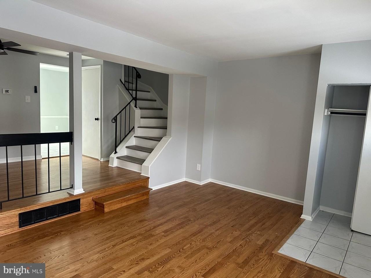 5363 King Arthur Cir - Photo 3 of 23