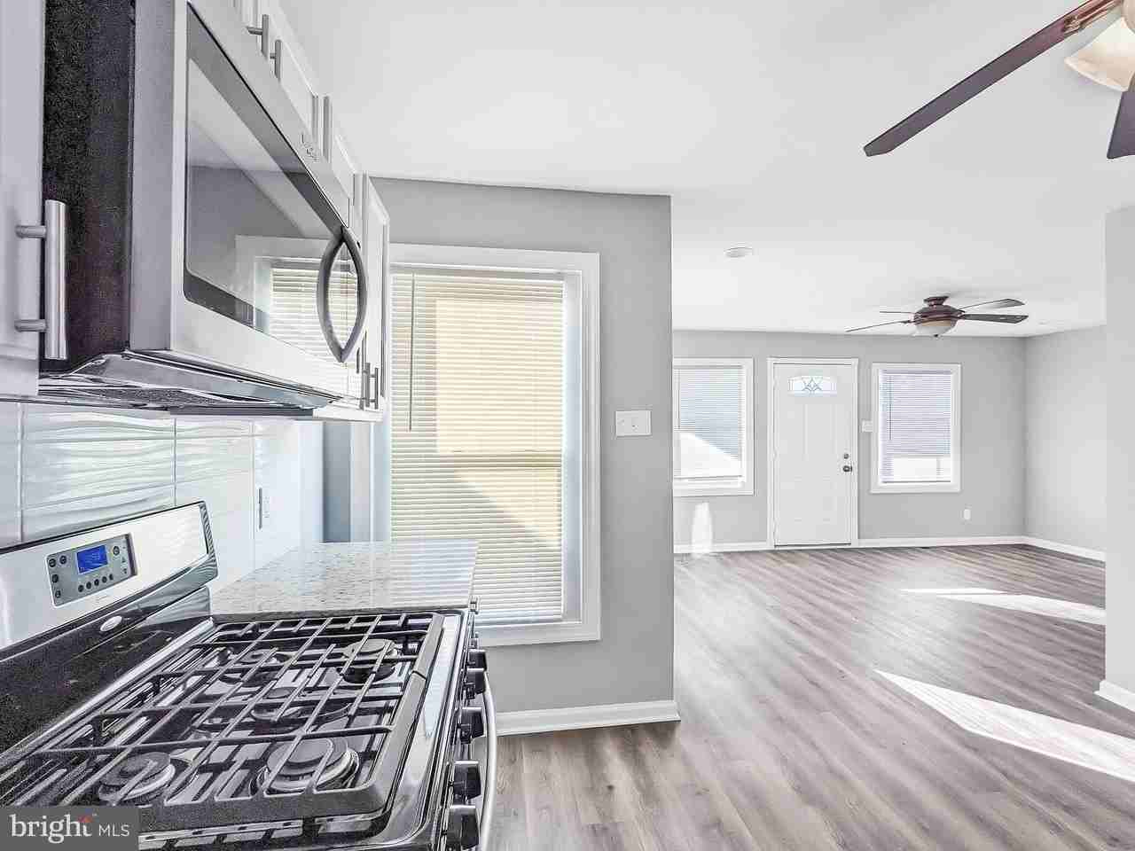 211 Main St - Photo 6 of 23