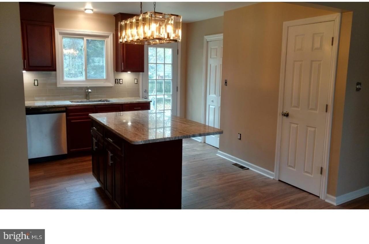 17 5th Ave - Photo 3 of 19