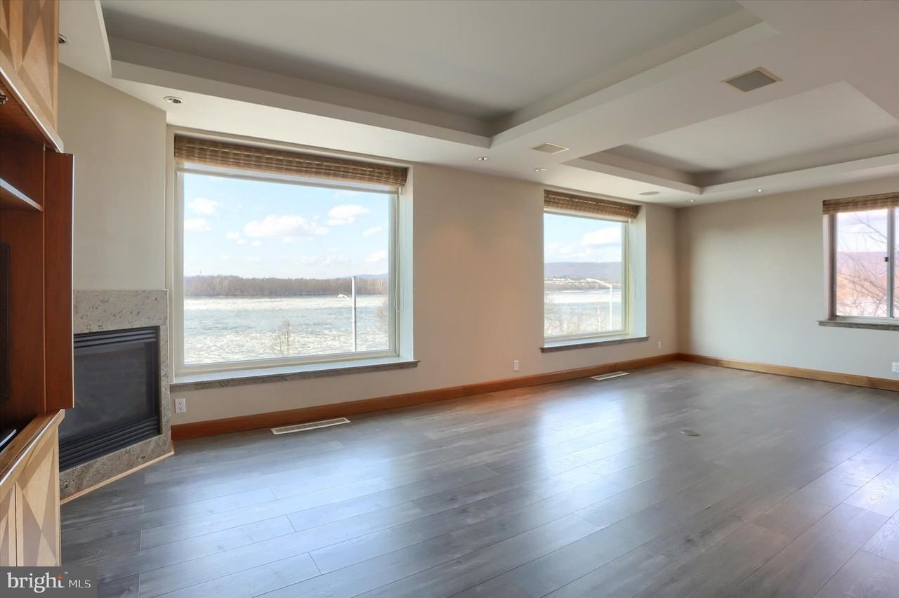 2837 N Front St Apt 301 #301 - Photo 7 of 48