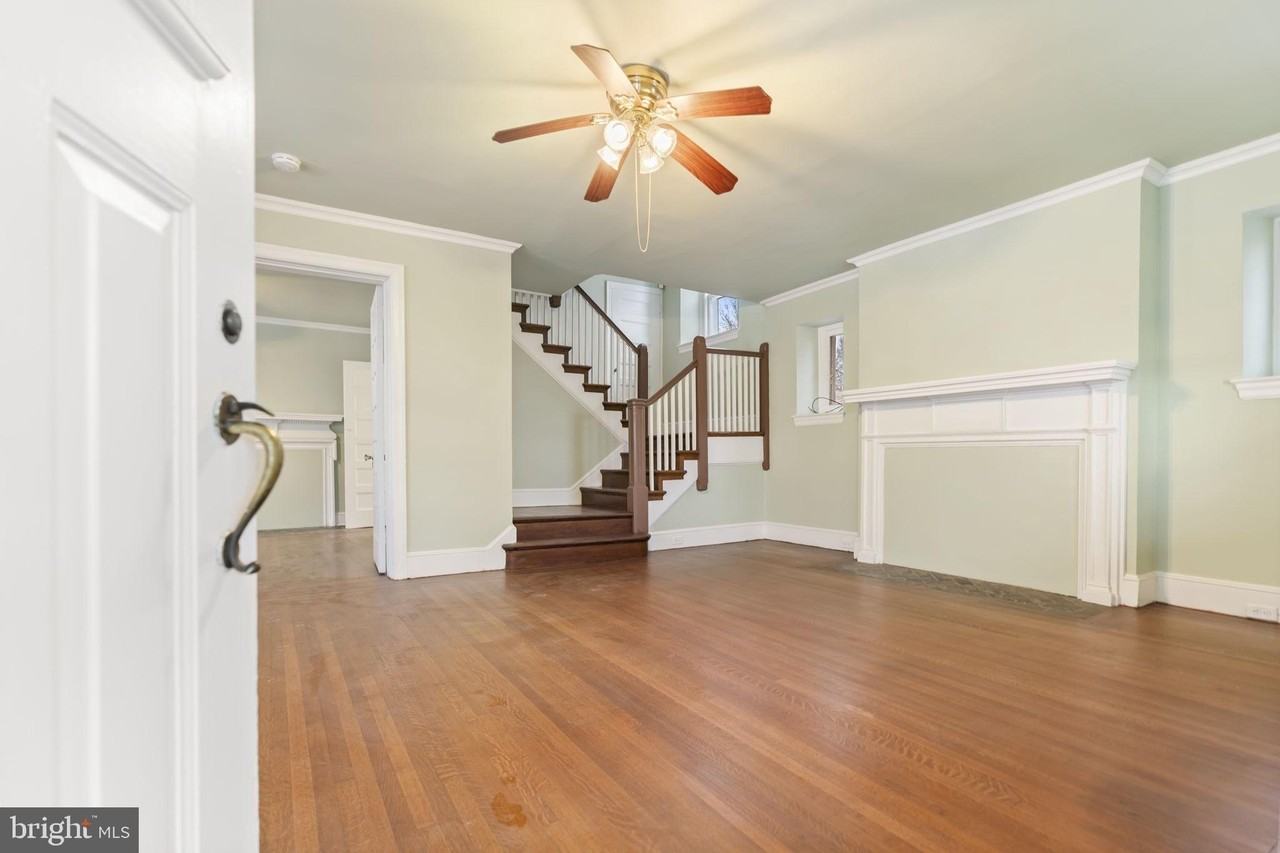 112 E Township Line Rd - Photo 4 of 26