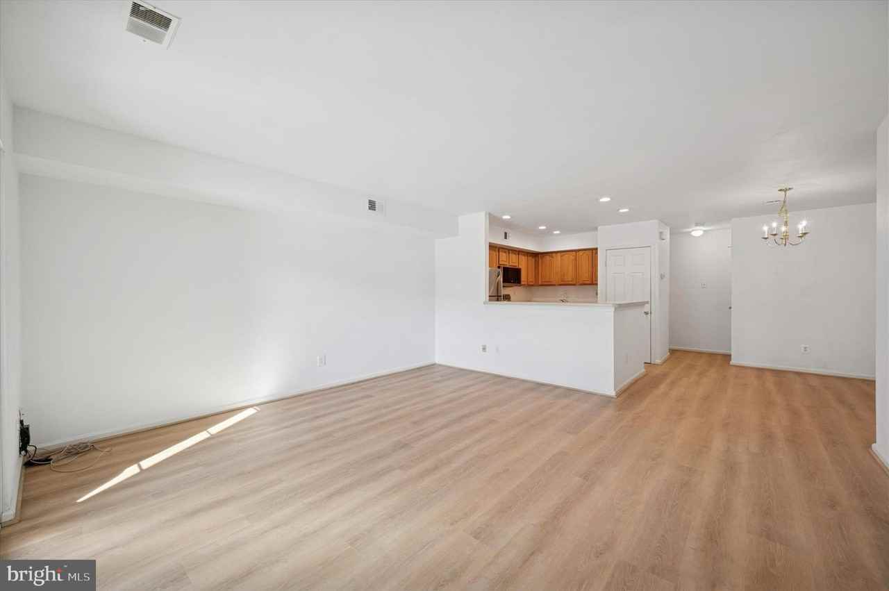 61 Ramsgate Ct - Photo 5 of 20