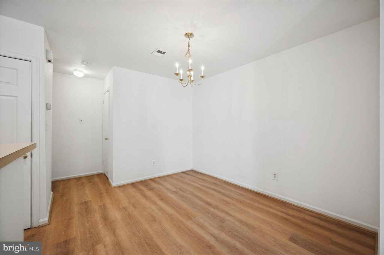 61 Ramsgate Ct - Photo 7 of 20