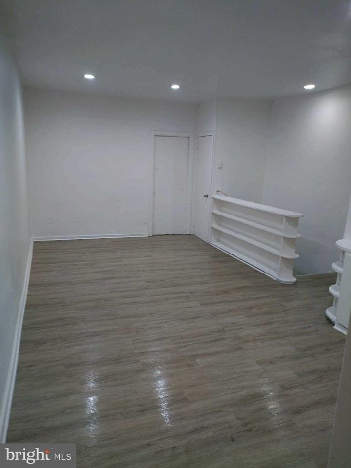 2859 N 22nd St 2nd Fl #2ndFL - Photo 2 of 8