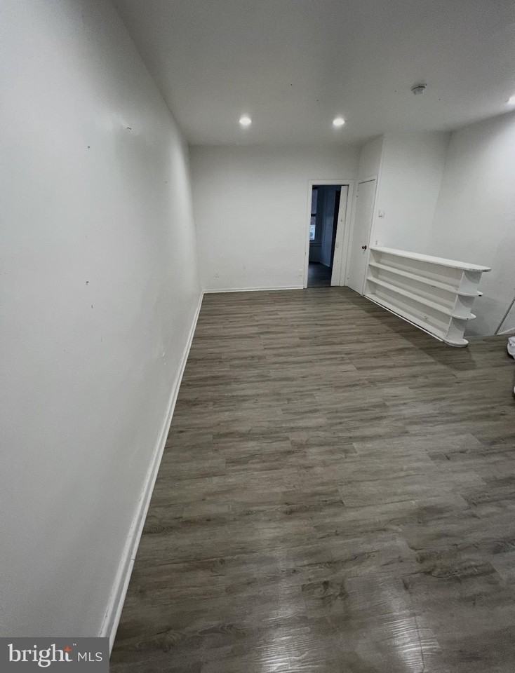 2859 N 22nd St 2nd Fl #2ndFL - Photo 4 of 8