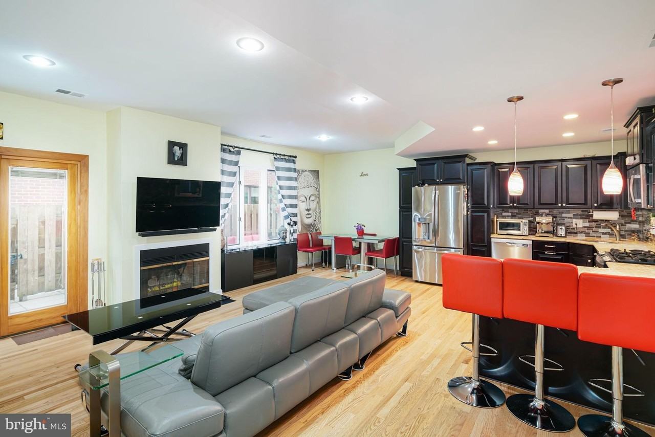 2027 Rodman St - Photo 4 of 28