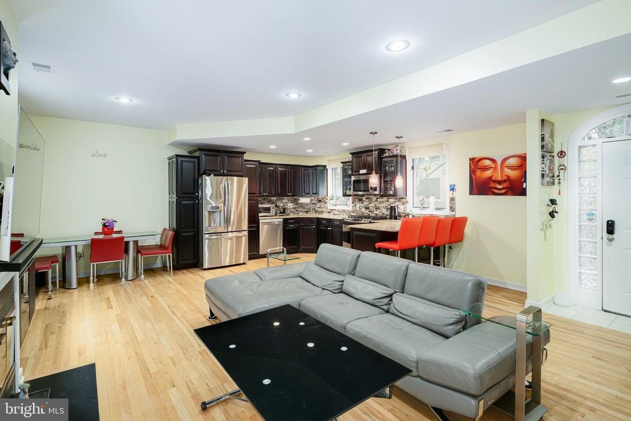 2027 Rodman St - Photo 6 of 28