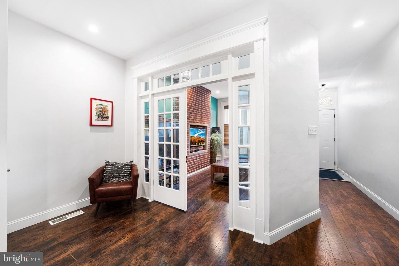 1236 Snyder Ave - Photo 4 of 23