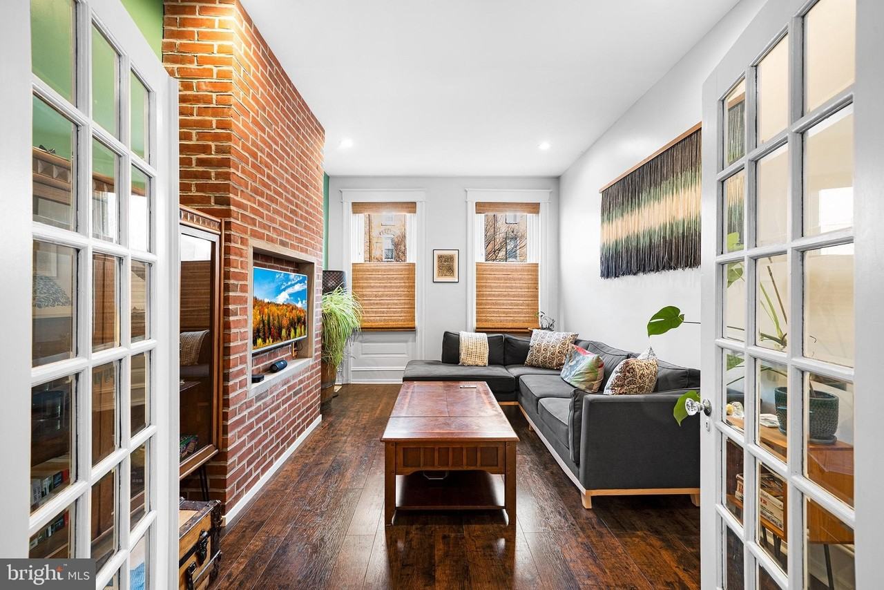 1236 Snyder Ave - Photo 5 of 23