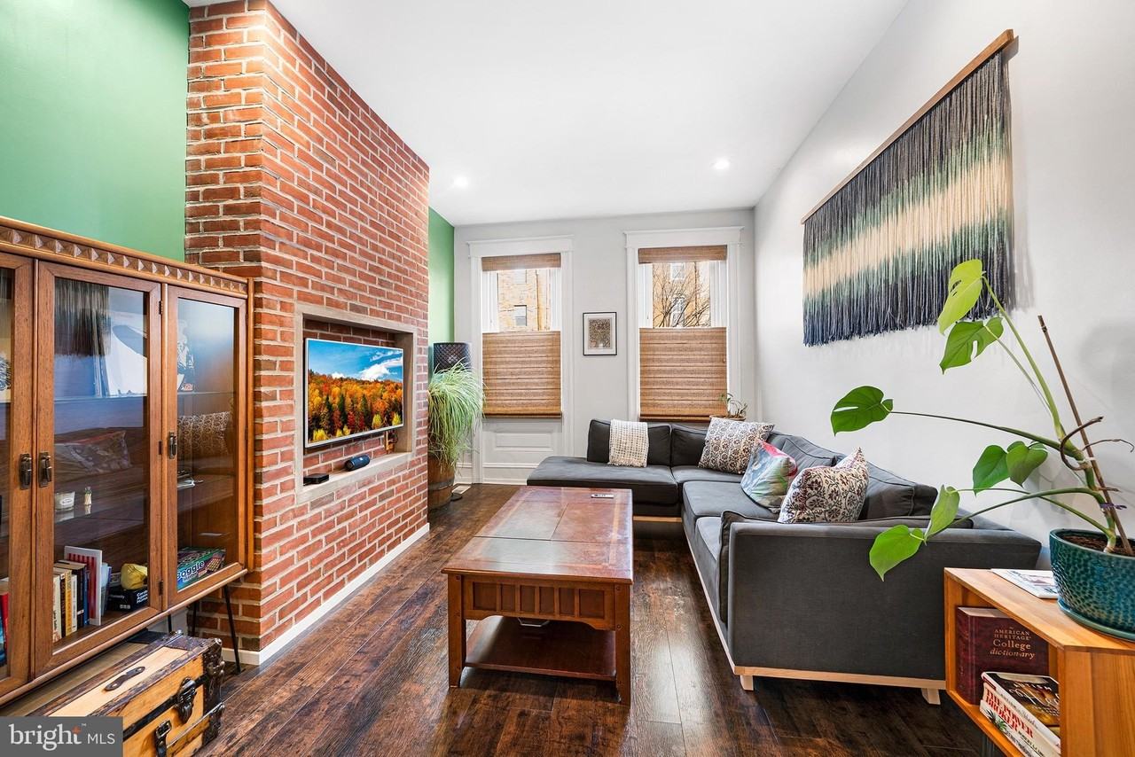 1236 Snyder Ave - Photo 6 of 23