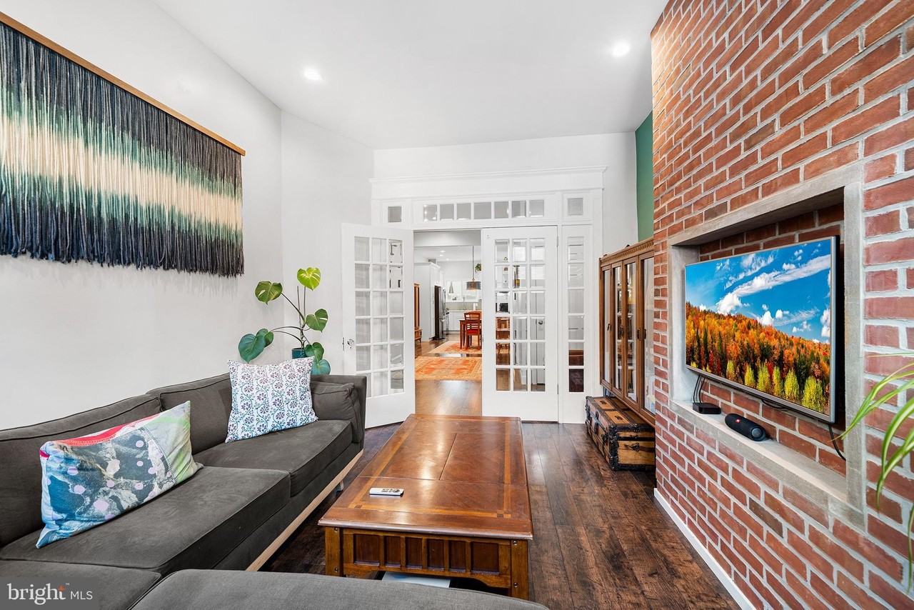 1236 Snyder Ave - Photo 7 of 23