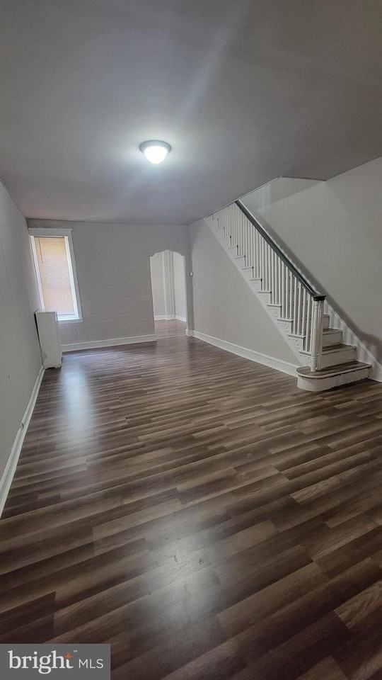 3208 D St - Photo 4 of 33