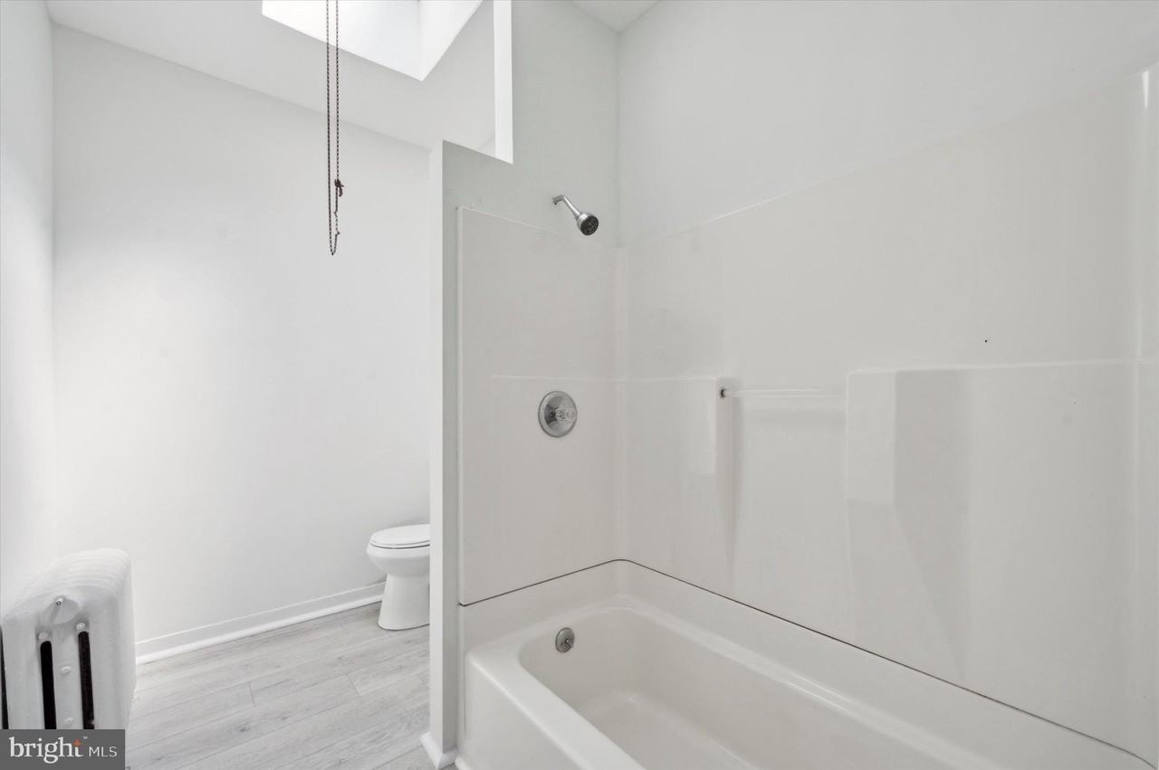 2914 N 22nd St - Photo 5 of 16