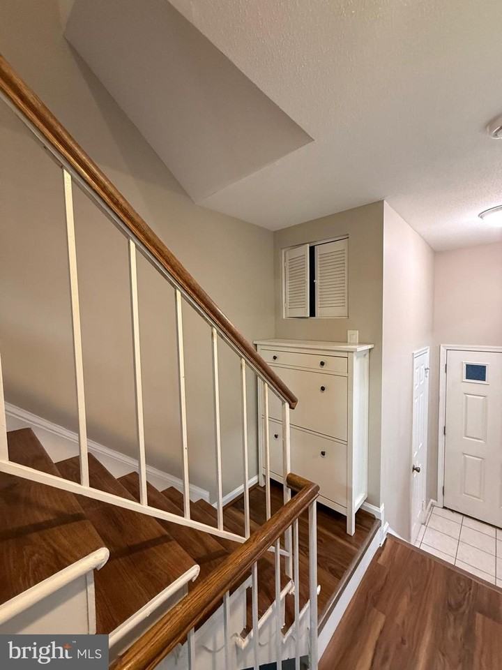 45 Fendall Ave - Photo 3 of 44