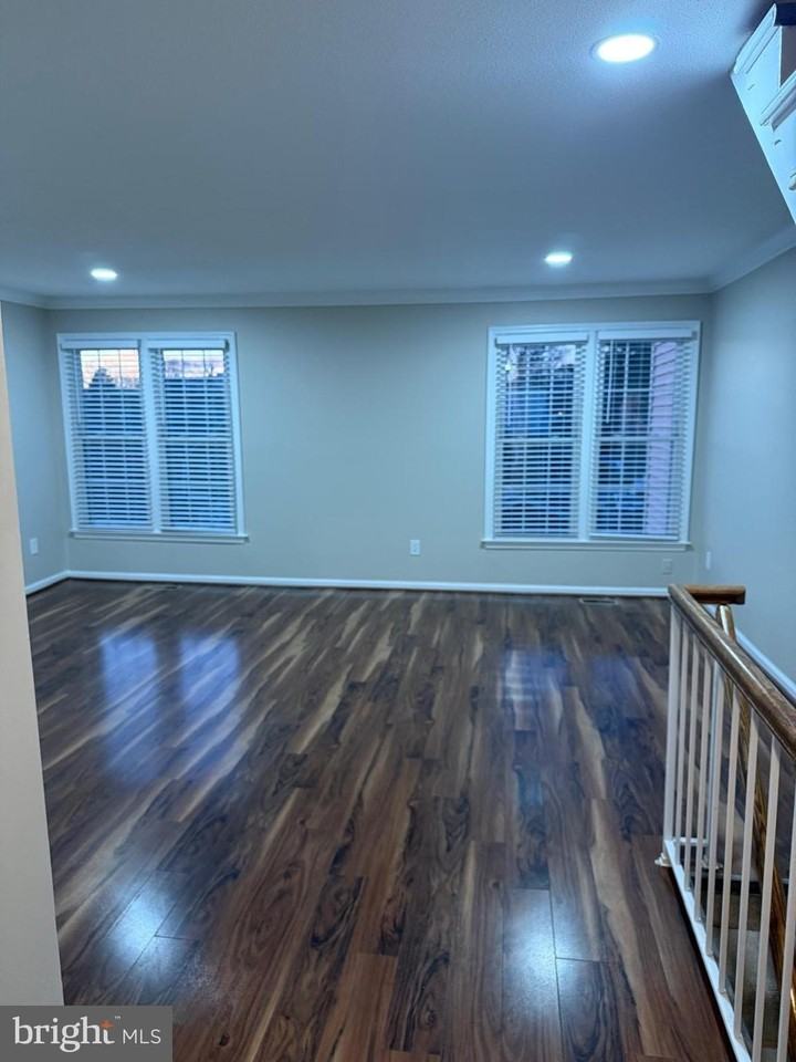 45 Fendall Ave - Photo 5 of 44