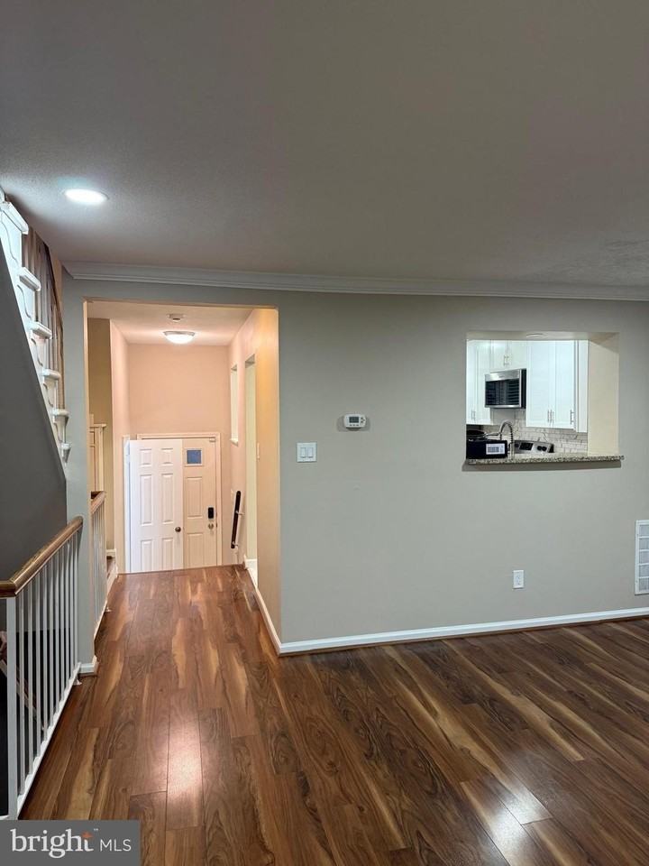 45 Fendall Ave - Photo 7 of 44