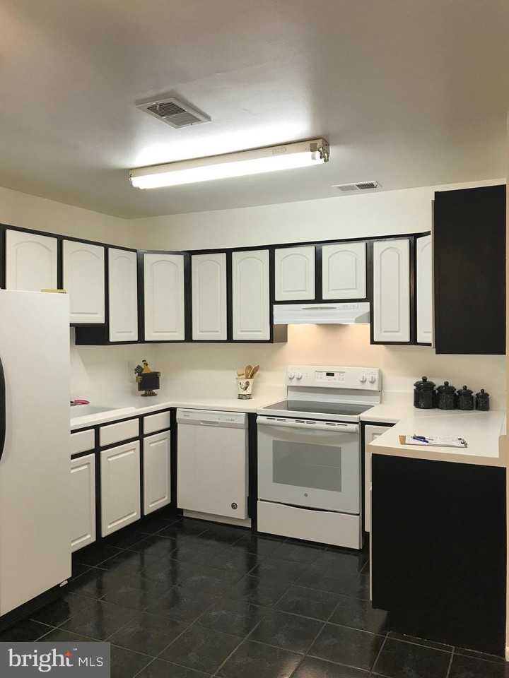 119 Cameron St - Photo 2 of 6