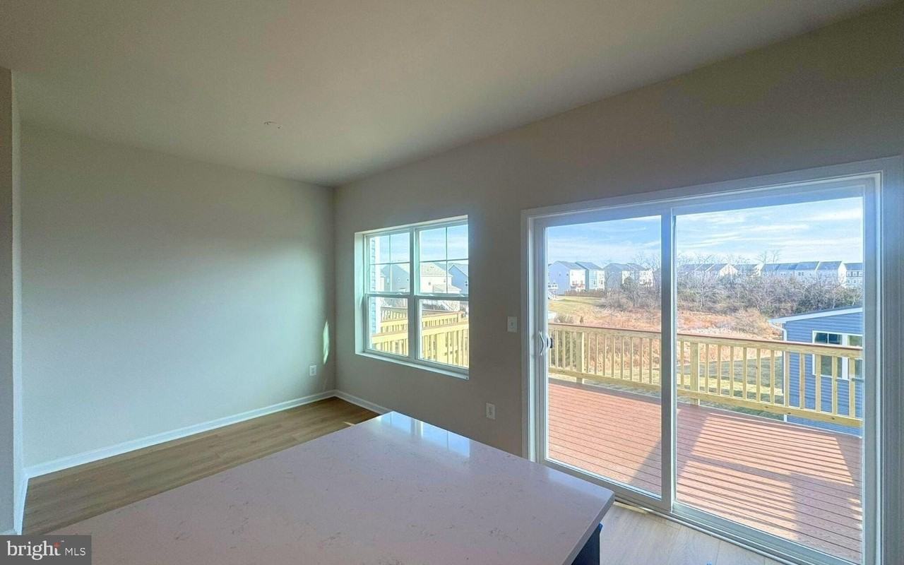 116 FLAXEN MANE Court - Photo 4 of 28