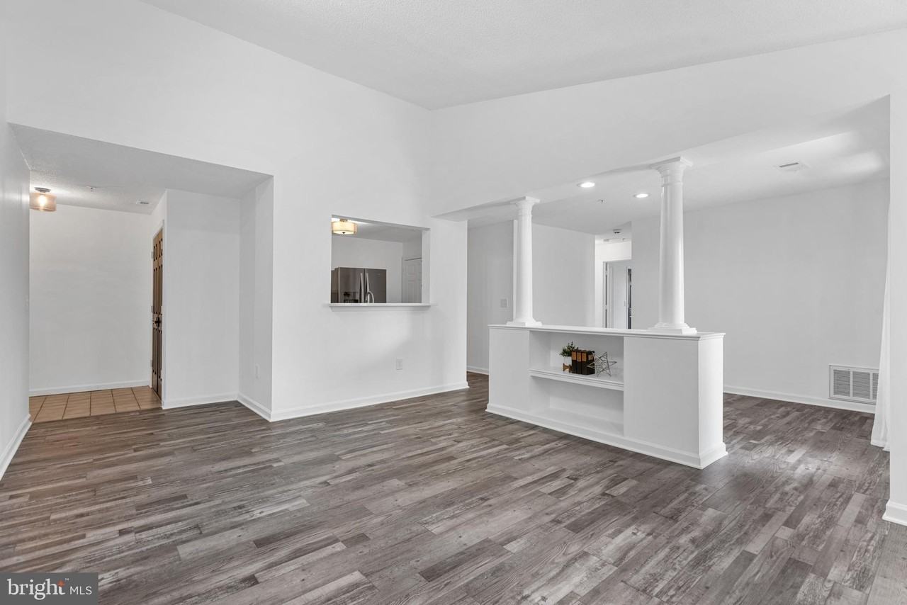 12004 Taliesin Pl Apt 32 #32 - Photo 6 of 26