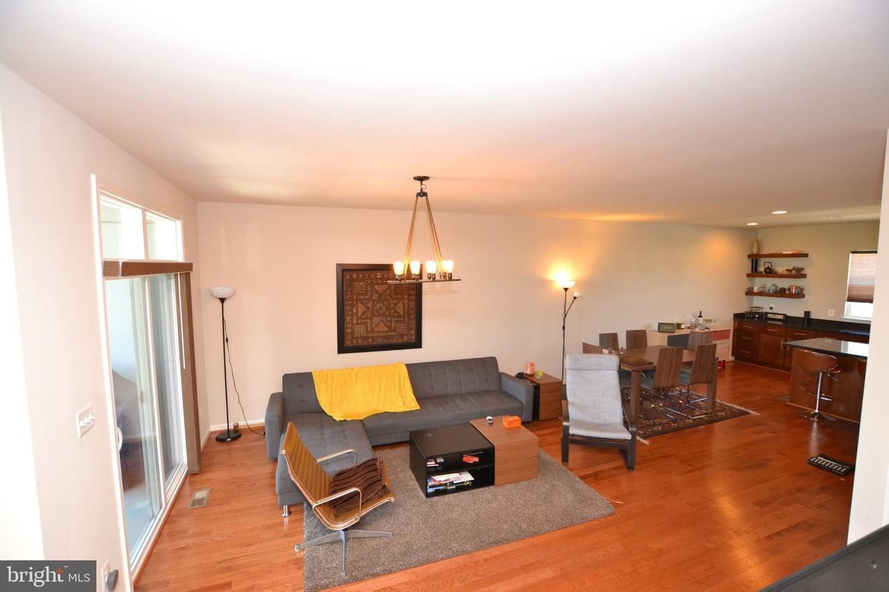 21027 Ashburn Heights Dr - Photo 5 of 16