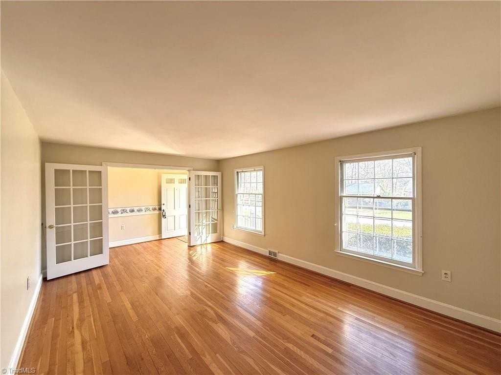 2841 Deerwood Dr - Photo 6 of 24