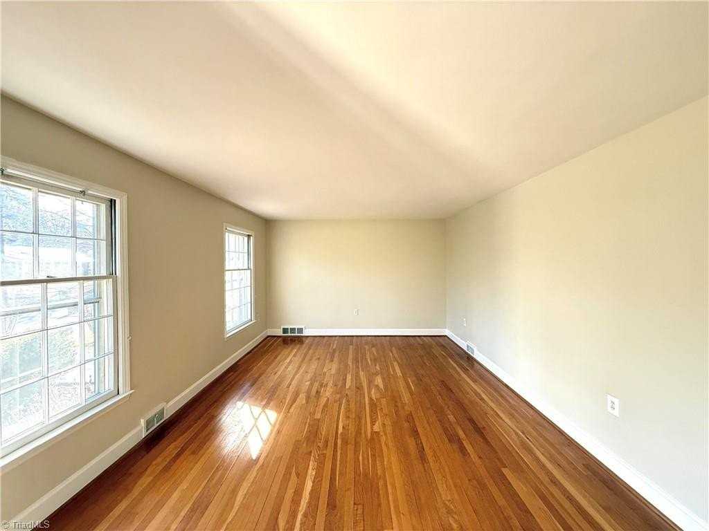 2841 Deerwood Dr - Photo 7 of 24