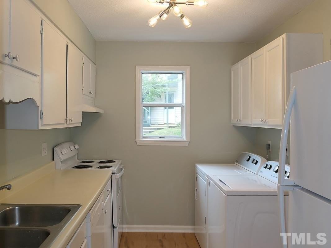 332 Ashley Forest Rd - Photo 5 of 16