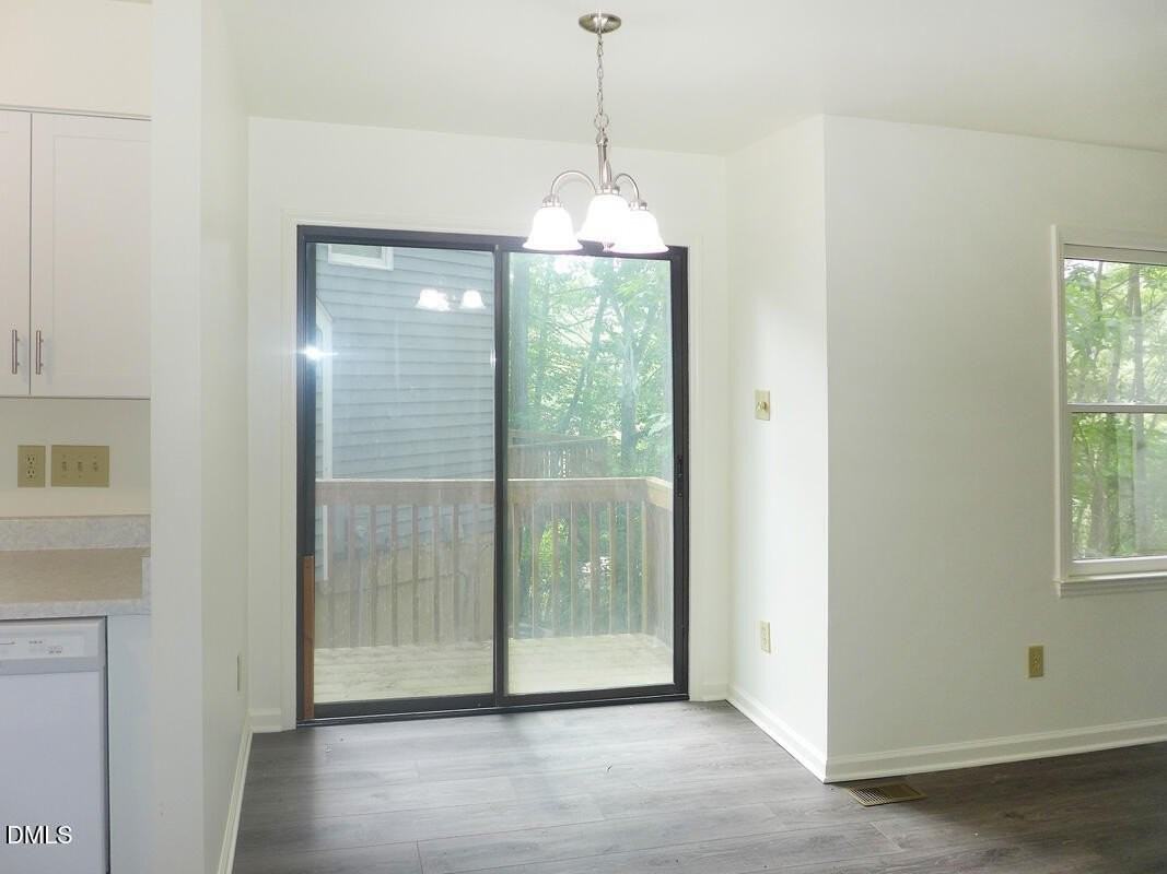 118 S Peak Dr - Photo 7 of 16