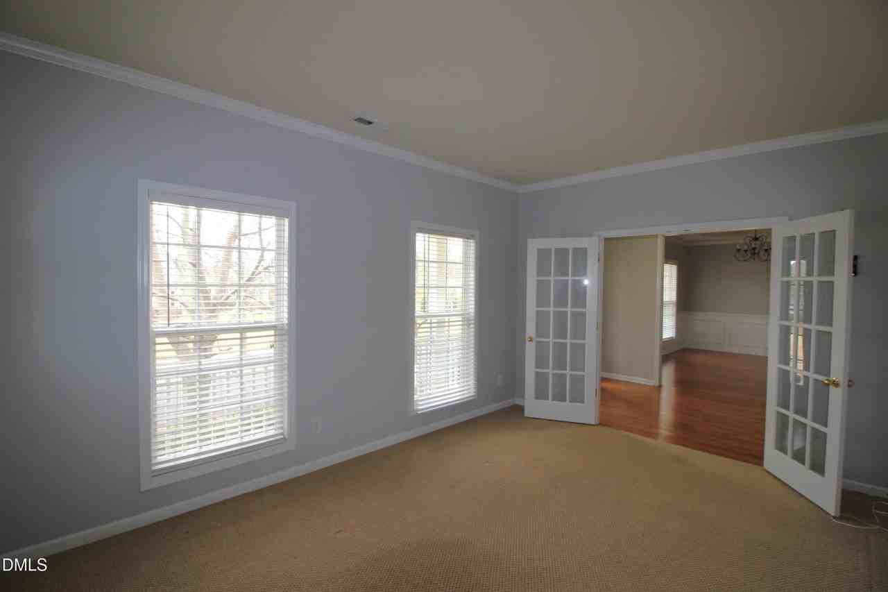 510 Warlick Green Ln - Photo 5 of 33