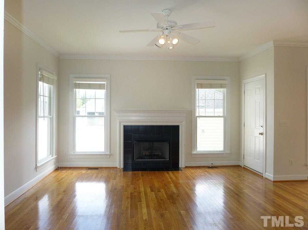 120 Tharrington Dr - Photo 2 of 22