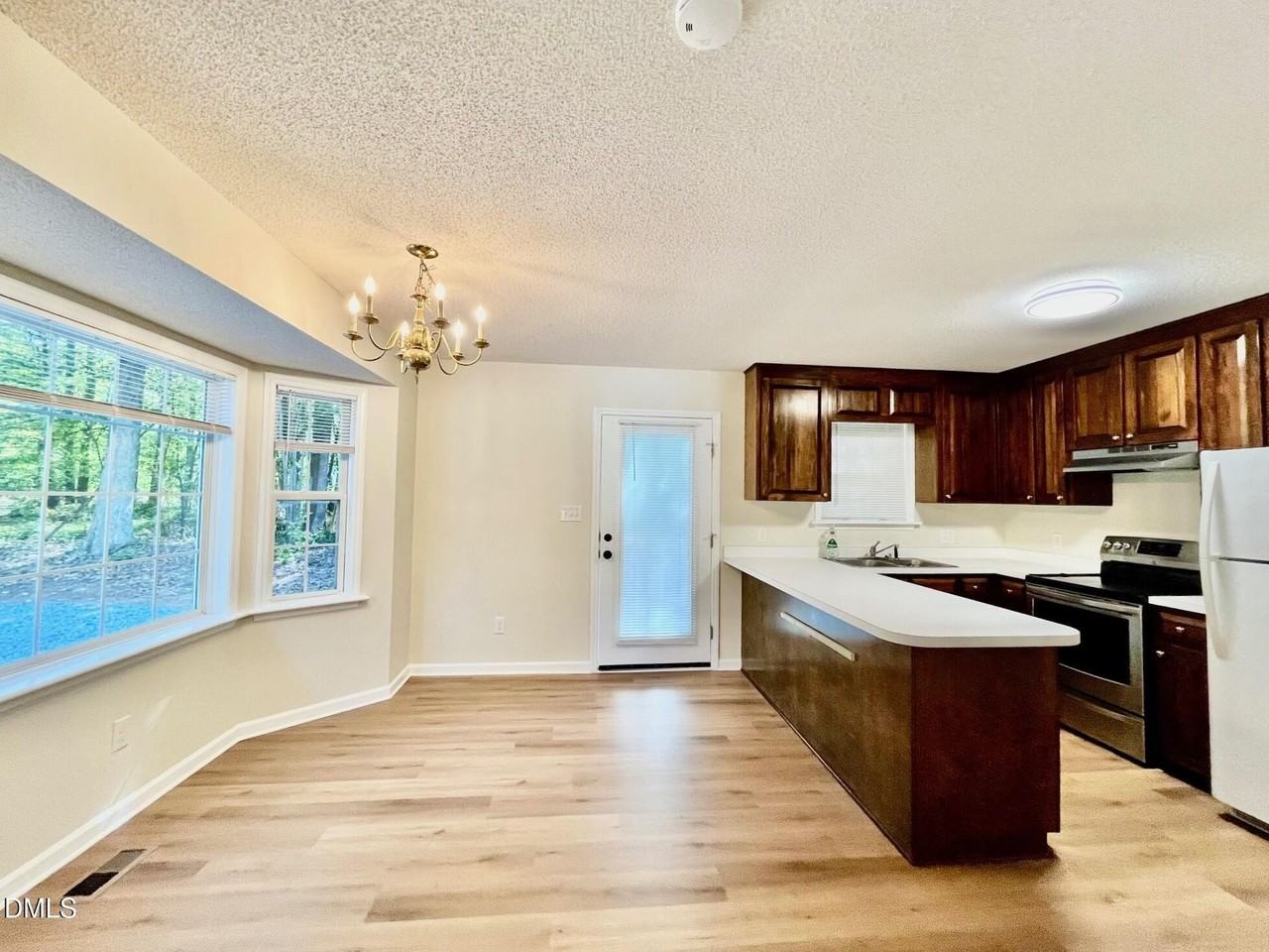 5413 Passenger Pl - Photo 6 of 16