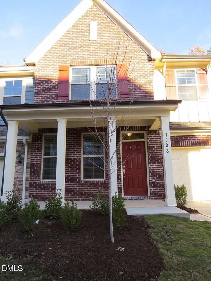 3908 Valley Side Ct - Photo 2 of 15