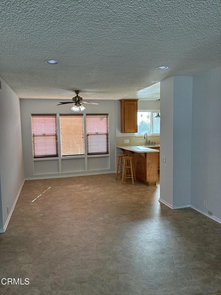 1520 Spruce St #8 - Photo 7 of 21