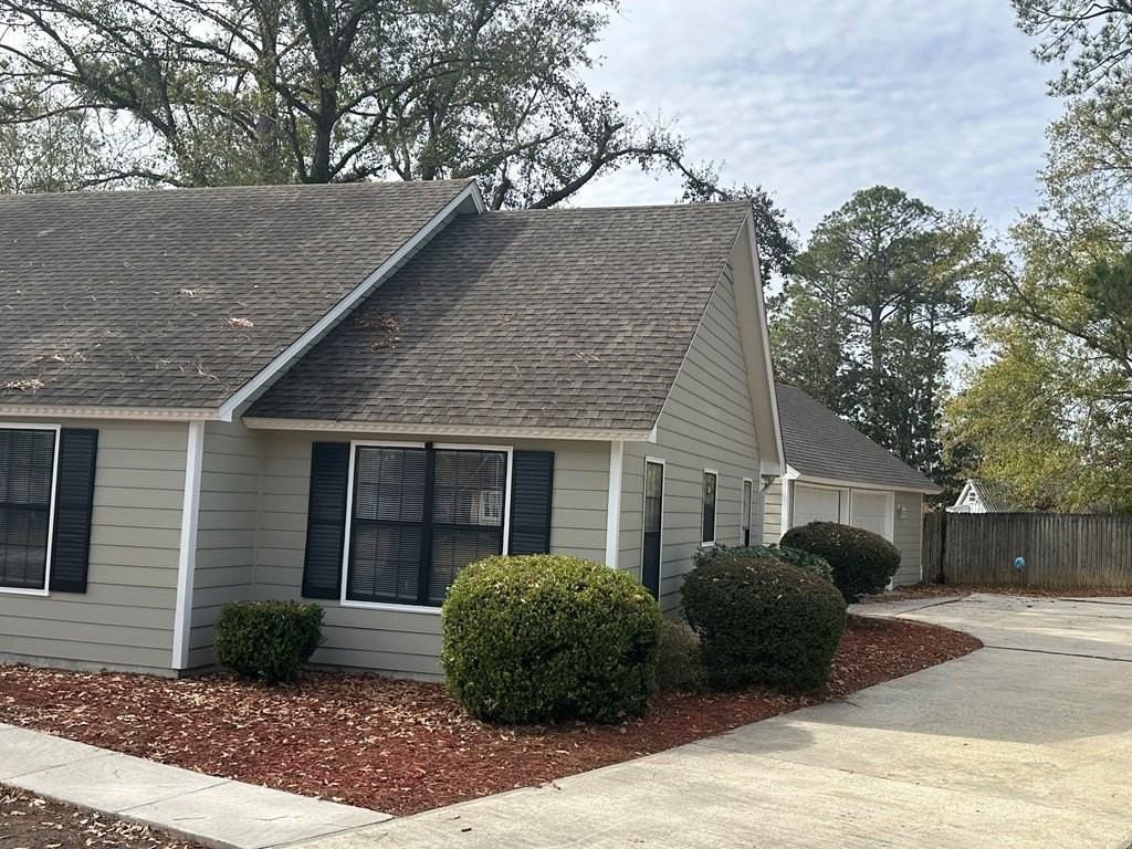 2834 Willow Wood Cir - Photo 2 of 11