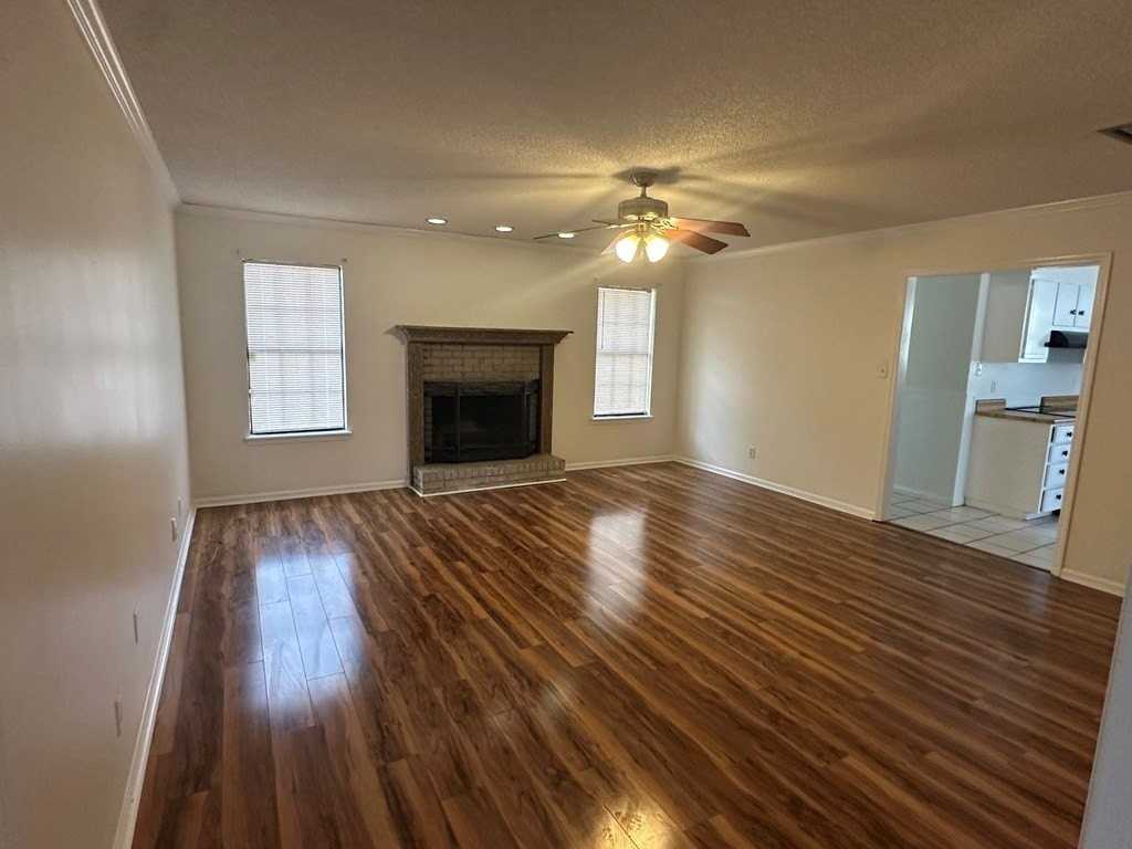 2834 Willow Wood Cir - Photo 3 of 11