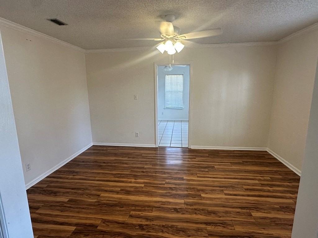 2834 Willow Wood Cir - Photo 4 of 11